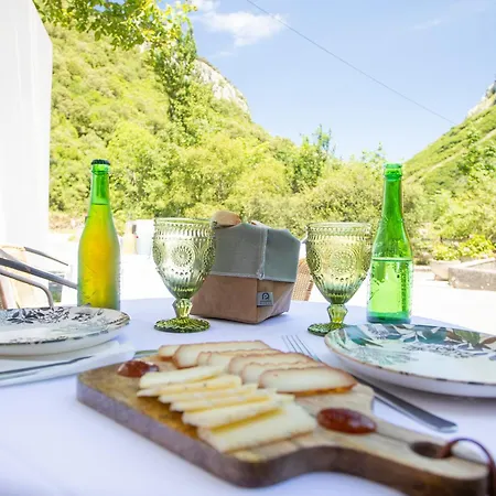 Boutique Dos Penas 2* Mier