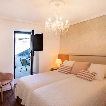 Boutique Dos Penas 2*